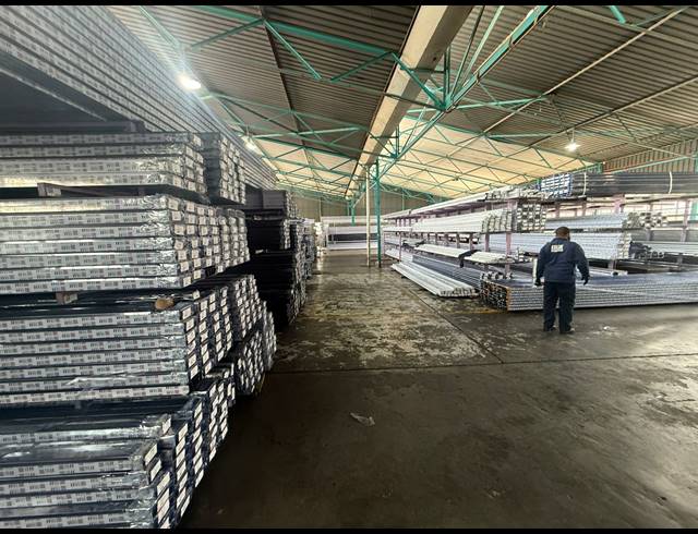 2,400M² WAREHOUSE TO LET IN ALRODE